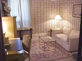 Clarion Inn & Suites 벨리빌 외부 사진